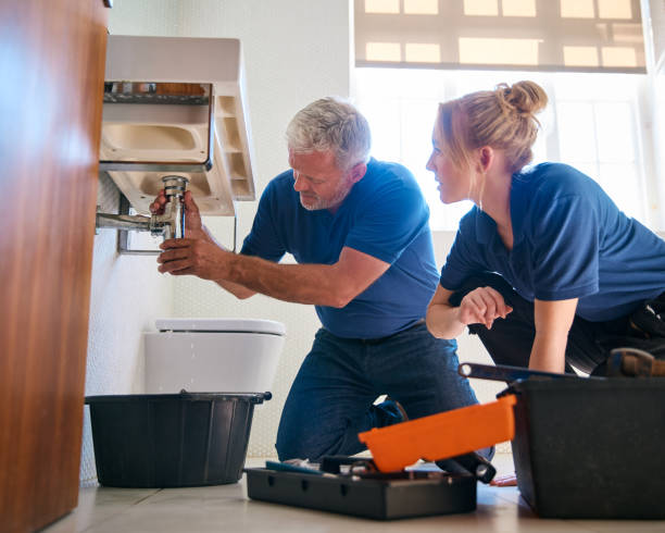 Best Emergency Plumbing Services in Marengo, IA